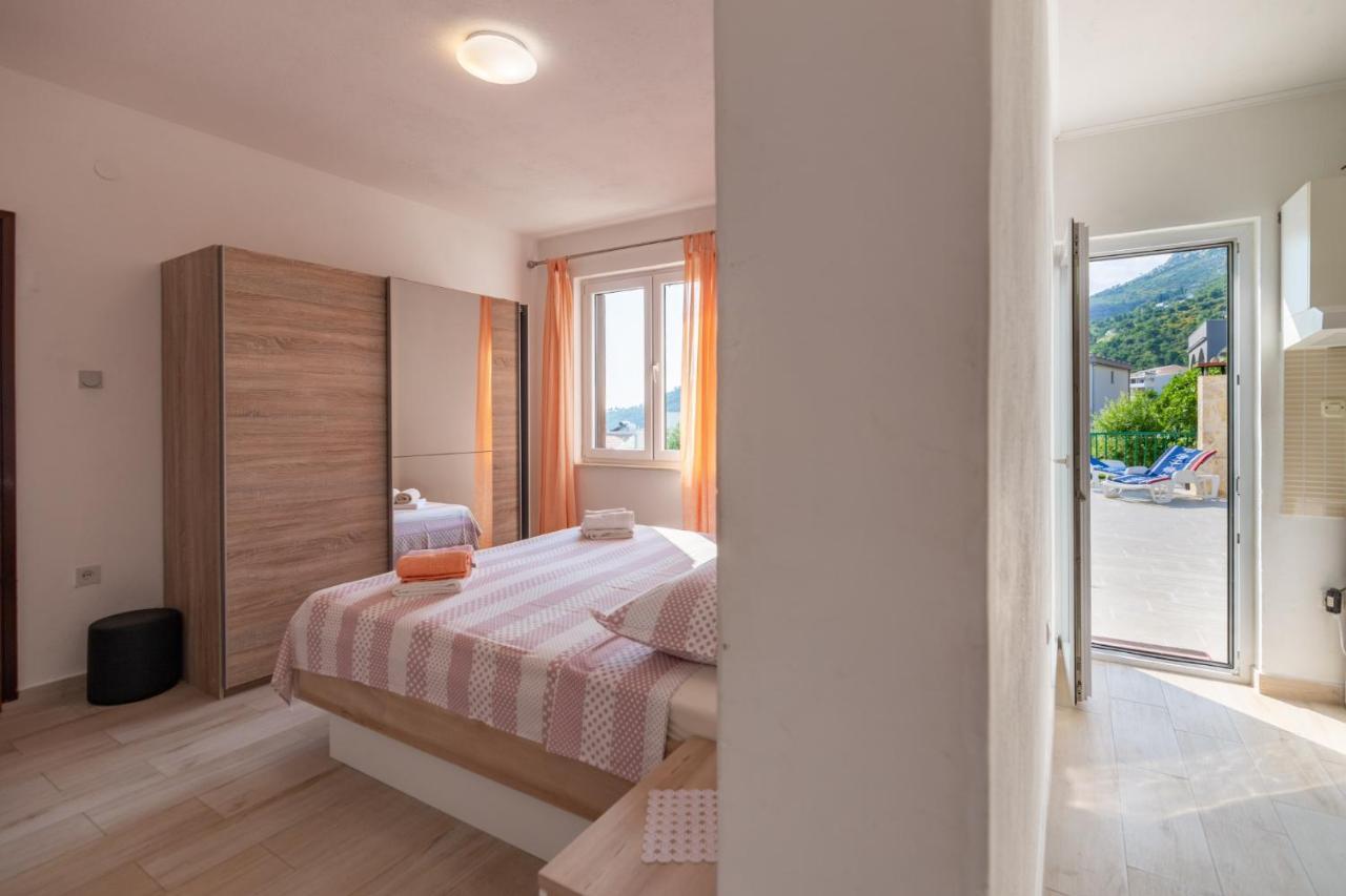 Navis Sea View Apartment With Pool Макарска Экстерьер фото
